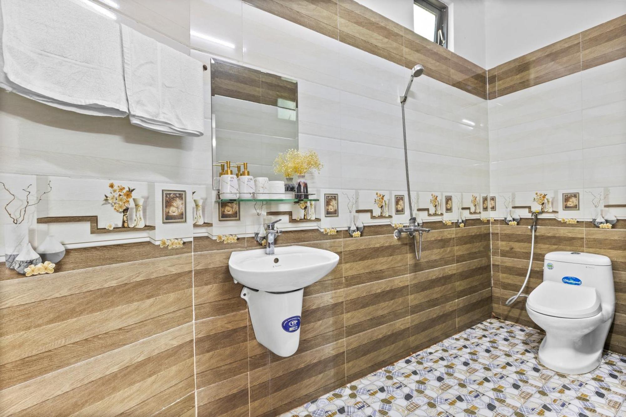 Moc Nhien Hotel Дананг Экстерьер фото